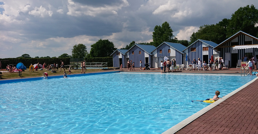 Freibad Alveslohe bleibt noch geöffnet